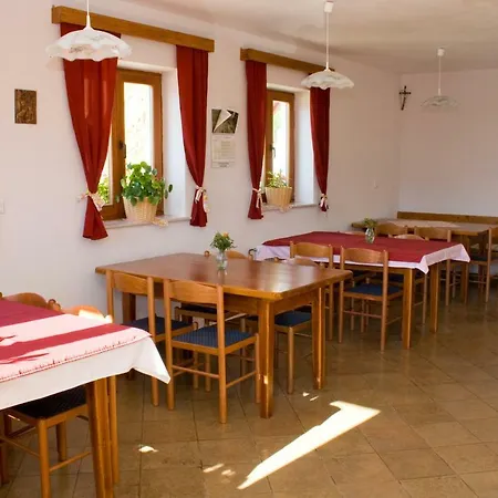 Alojamento de Turismo Rural Turisticna Kmetija Perk Solčava