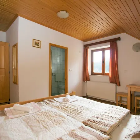 Turisticna Kmetija Perk Farm stay Solcava